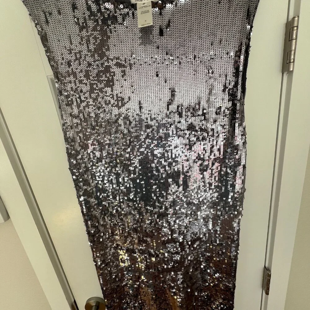 Alice and Olivia Silver Sequin Dress size M - Picture 5 of 5